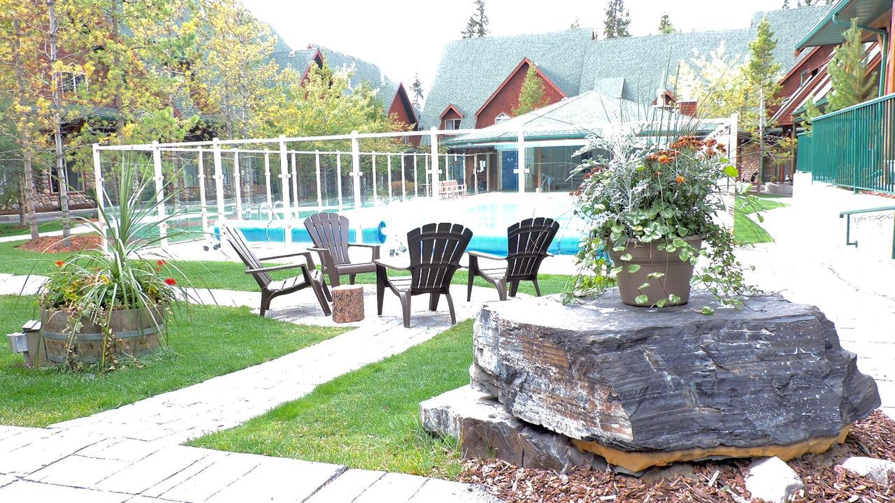 Mystic Pool & Hot Tub Hosted By Little Sister Getaways Canmore